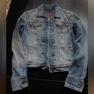 Abercrombie Fitch Jean Jacket Womens Small Denim Light Wash Distressed Preowned.